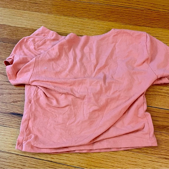 SO v-neck cropped tee - Picture 3 of 3